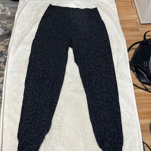 LULULEMON JOGGERS